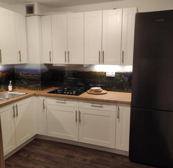 חדר משפחתי, Karkonoski Sad