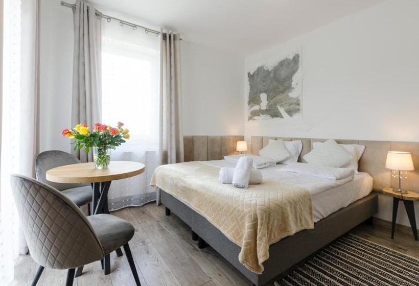 اتاق استاندارد با چشم‌انداز کوهستان, Karkonoskie Widoki