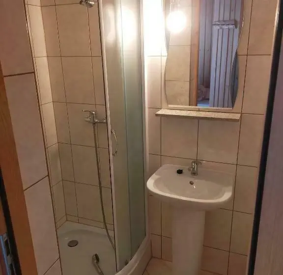 Standard Neljän Hengen Huone, Sichlański Zakątek