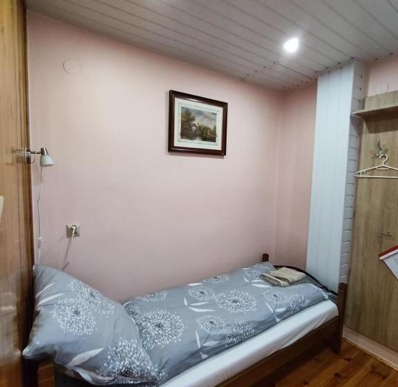 单人基本间, Willa Jutrzenka