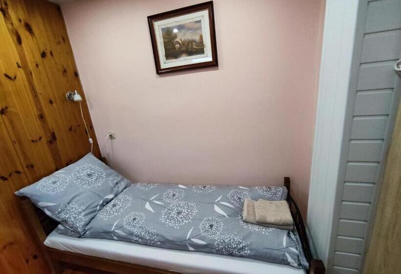 单人基本间, Willa Jutrzenka