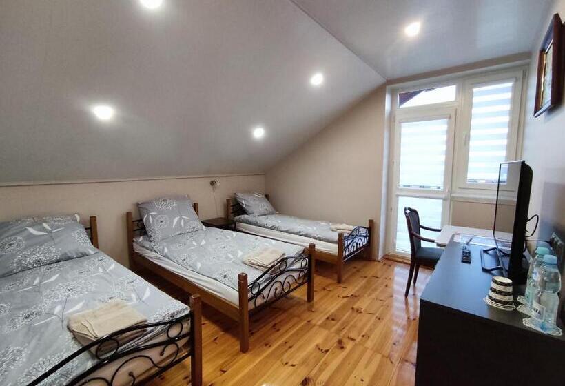 带阳台的三人标准间, Willa Jutrzenka