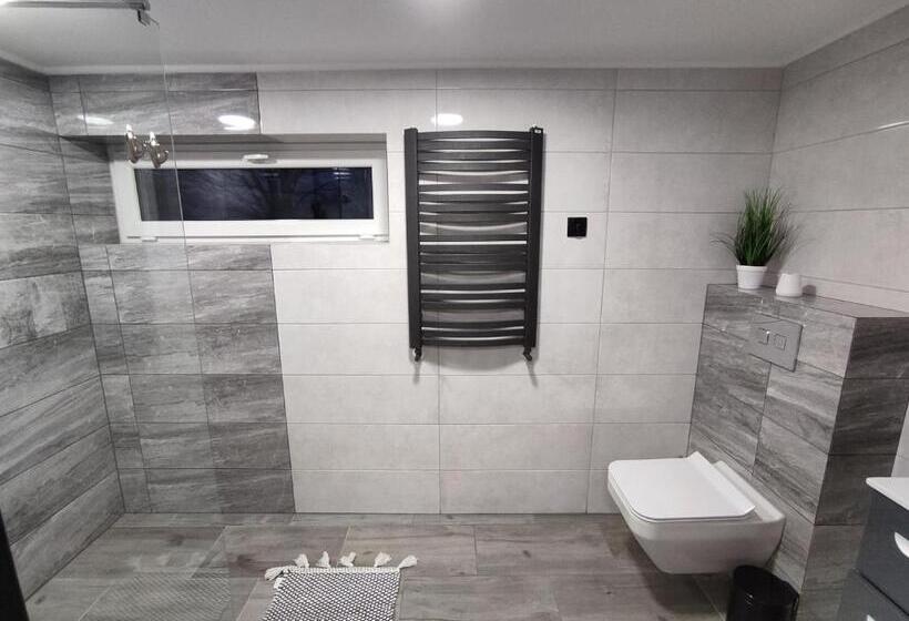 标准间, Willa Jutrzenka