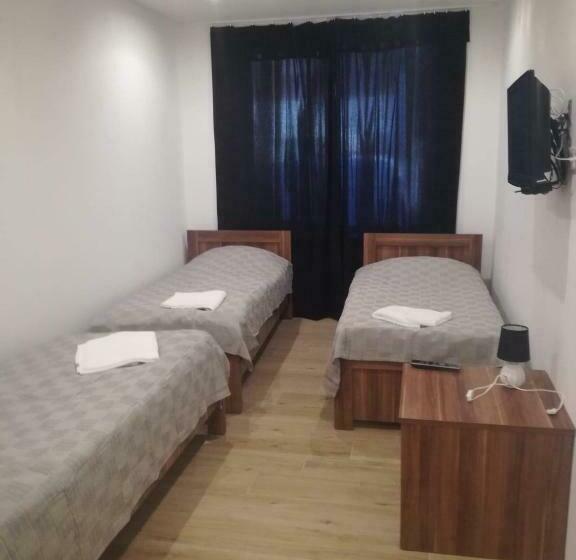 חדר סטנדרט לשלושה, Wiking