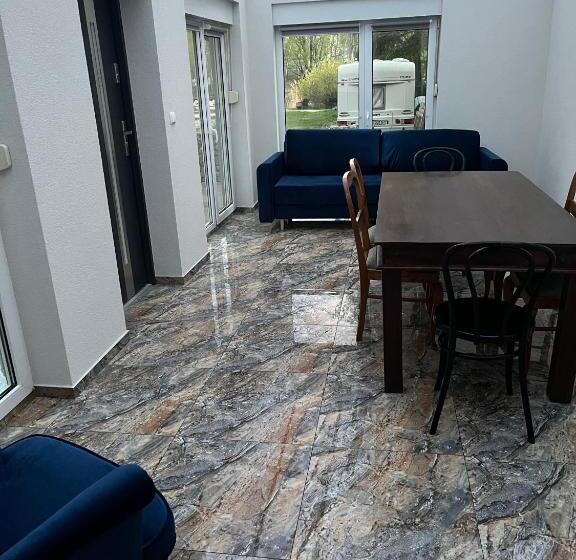 בקתת סופריור בת חדר 1, Wiking