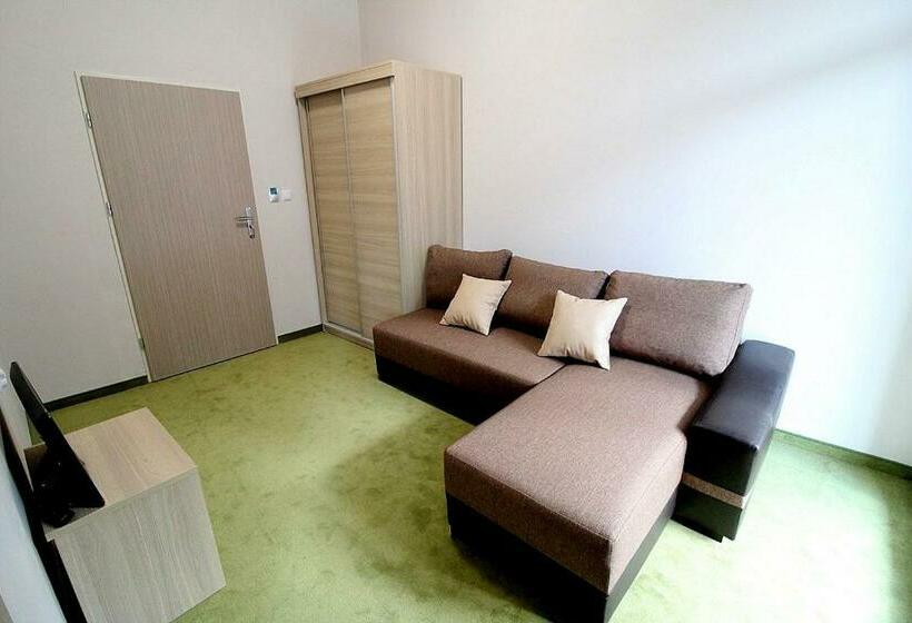 سوئیت جونیور خانوادگی, 4family Resortspa