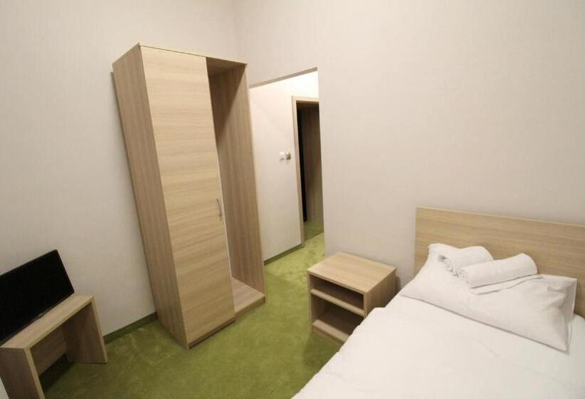 اتاق استاندارد یک نفره, 4family Resortspa