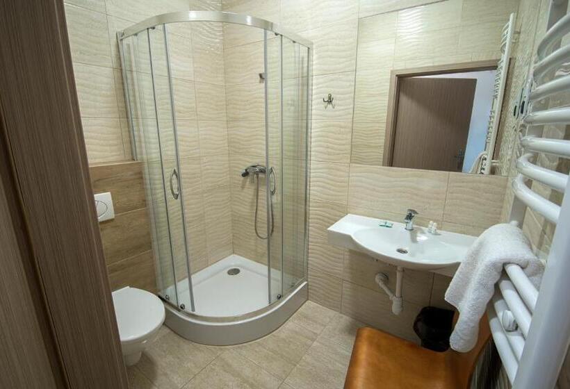 اتاق استاندارد سه نفره, 4family Resortspa