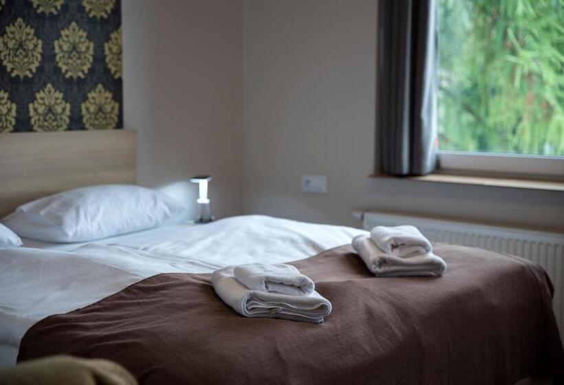 اتاق استاندارد سه نفره, 4family Resortspa