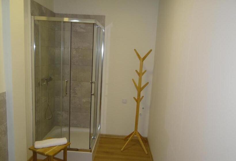 آپارتمان 1 خوابه با تراس, 4family Resortspa