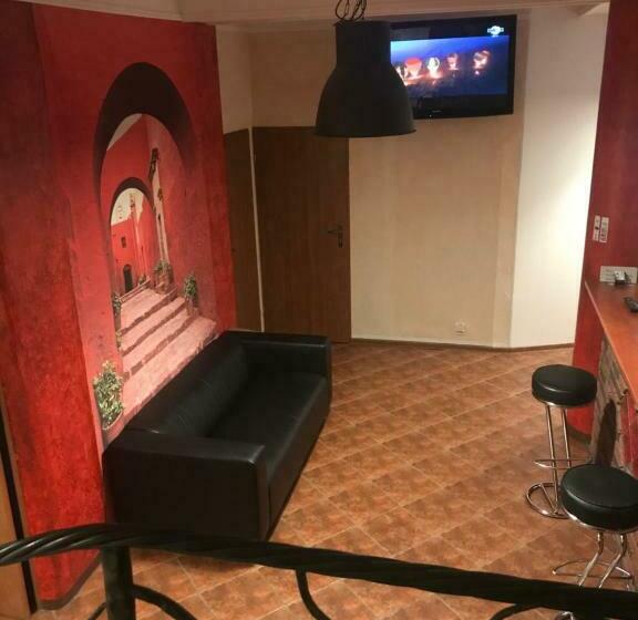 标准单人间, Piwnica