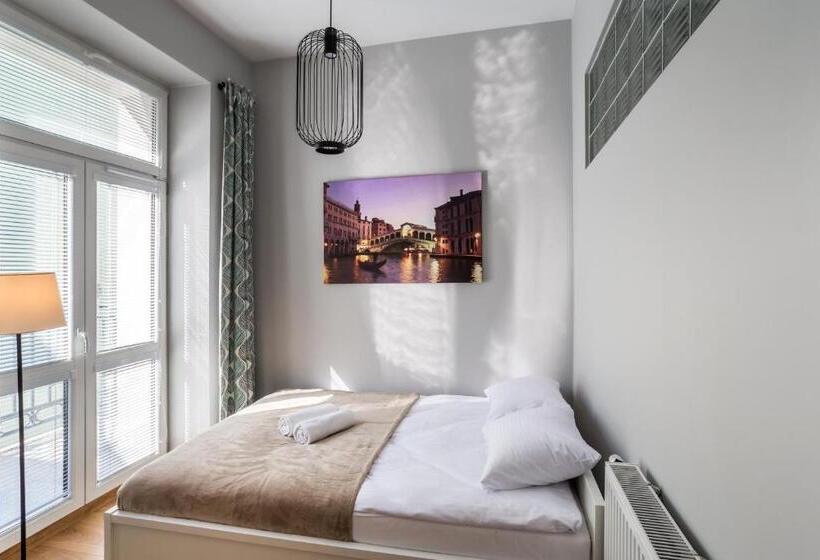 1 Bedroom Penthouse Apartment, Apartamenty Centrum Częstochowa Stara Kamienica