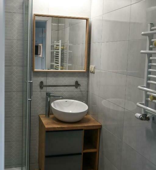 شقة غرفة واحدة, Apartamenty Liliowa 3