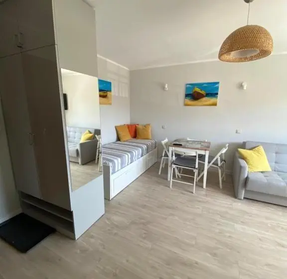 スタンダードスタジオ, Apartamenty Liliowa 3