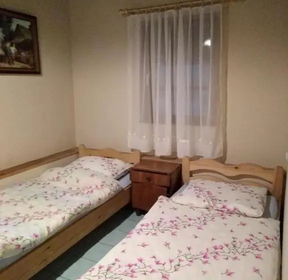 スタンダード４人部屋, Agroturystyka W Ogrodach