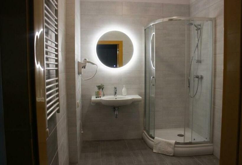 חדר סטנדרט, Arboretum