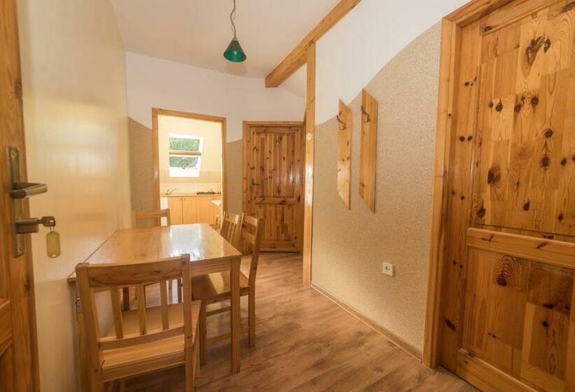 패밀리 룸, Kaszuby Grzonka