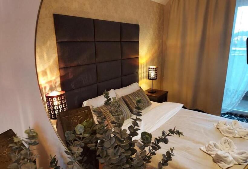 Апартаменты 1 Спальня с Балконом, Pensjonat Poranna Rosa