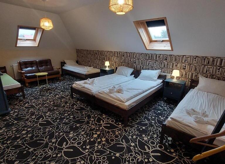 Четырехместный Номер Стандарт, Pensjonat Poranna Rosa