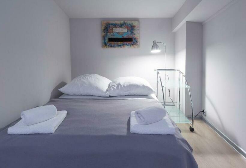 اتاق اکونومی, Villa Art Korab