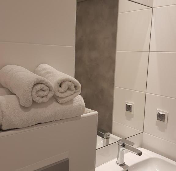 اتاق استاندارد, Willa Kardamon