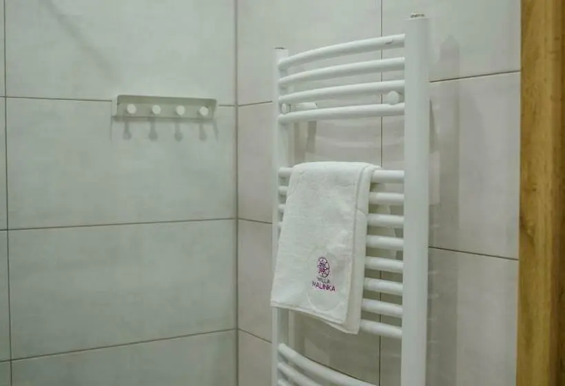 Pokój Trzyosobowy Standard z Balkonem, Willa Malinka Wiså‚a