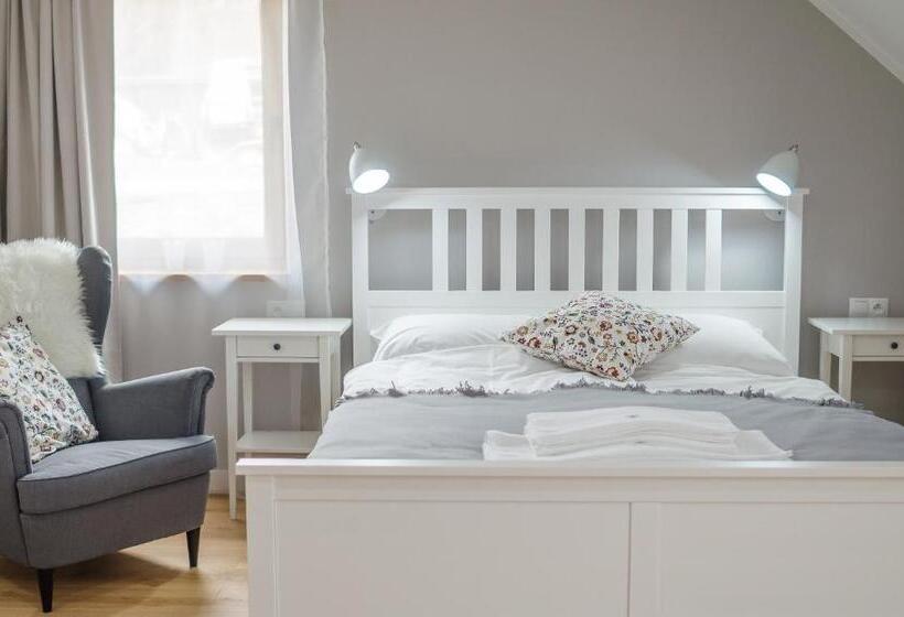 اتاق خانوادگی, Willa Malinka Wiså‚a