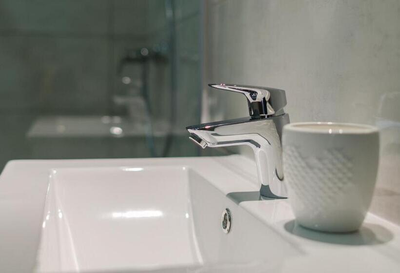 اتاق خانوادگی, Willa Malinka Wiså‚a