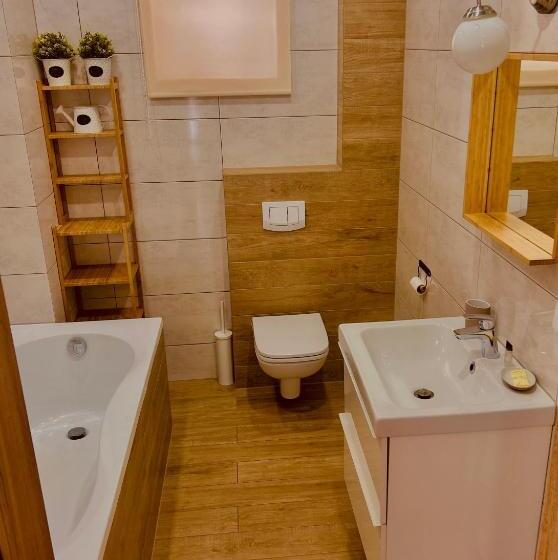 آپارتمان لوکس 1 خوابه, Willa Malinka Wiså‚a