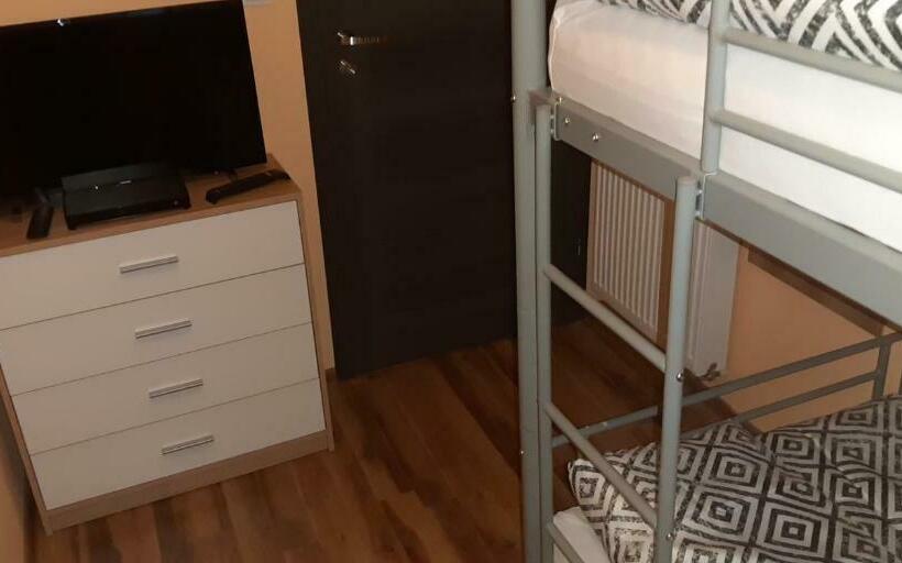 غرفة قياسية, Hostel Tip Top