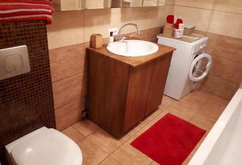 הכלכלה חדר לארבעה עם מקלחת משותפת, Agroturystyka Jagap Oaza Spokoju