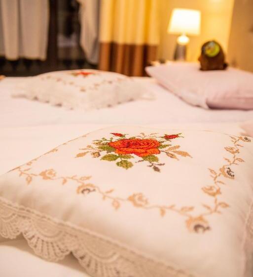 غرفة قياسية ثلاثية, Artur