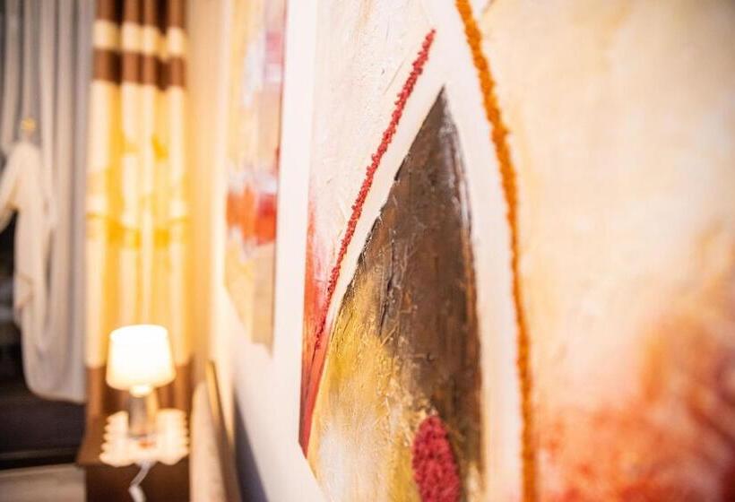 غرفة قياسية, Artur