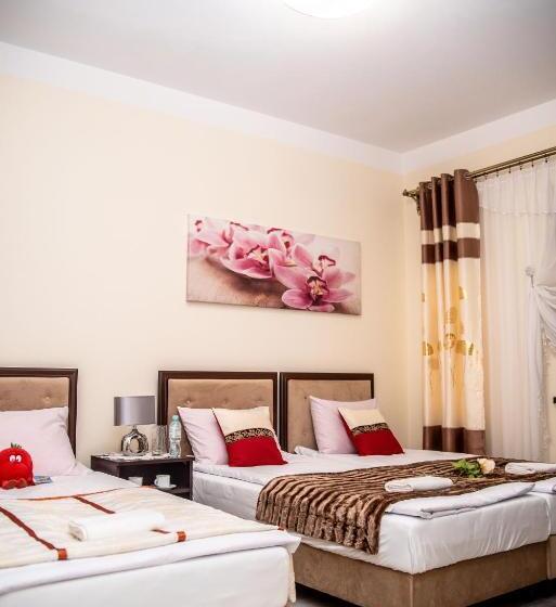 غرفة قياسية ثلاثية, Artur