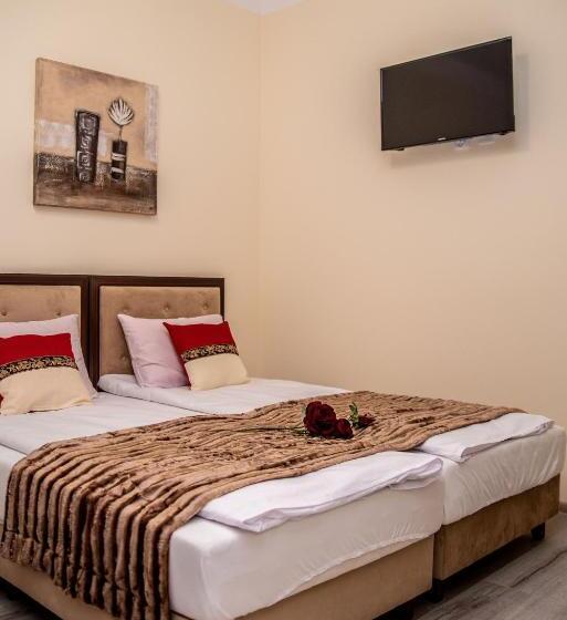 غرفة قياسية, Artur