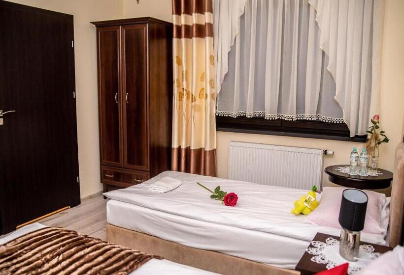 غرفة قياسية, Artur