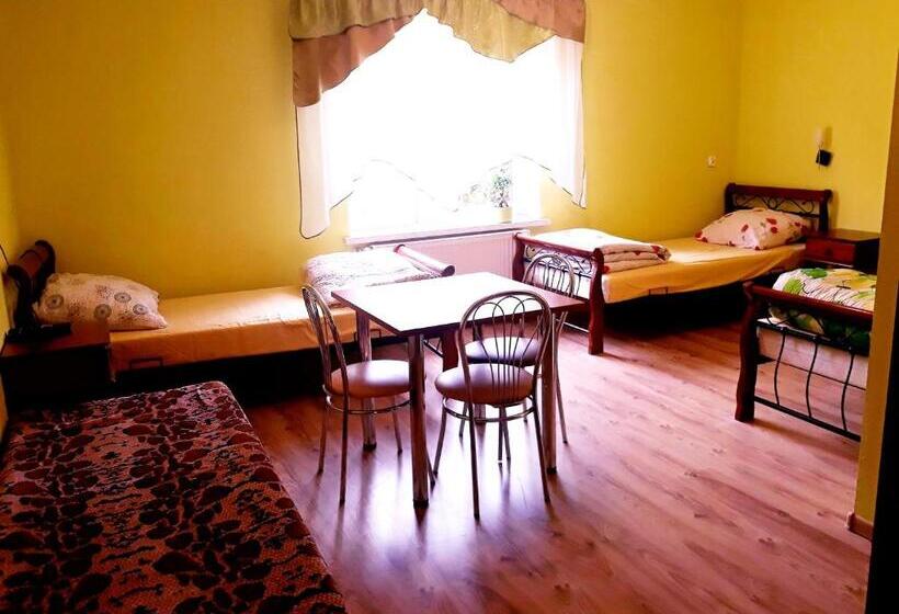 غرفة قياسية رباعية, Gospodarstwo Agroturystyczne Pod Lasem Maria Płazio