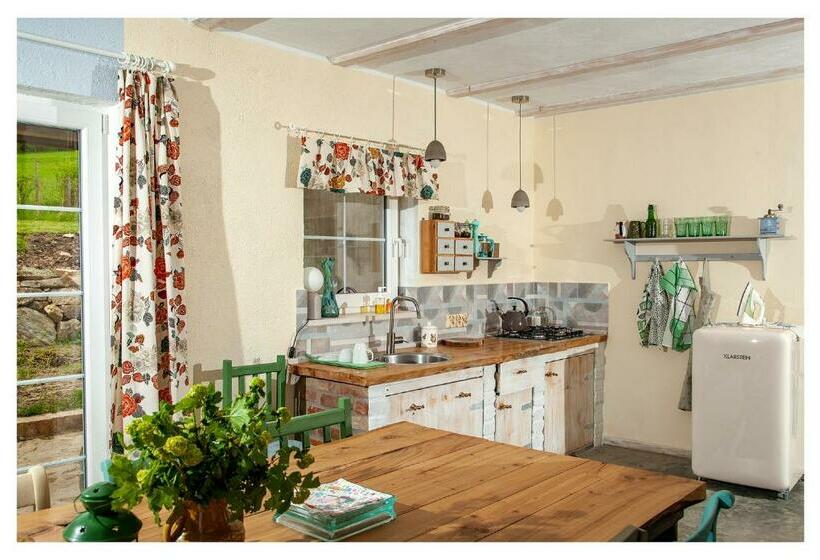 בקתת חדר, Kozy I Róże