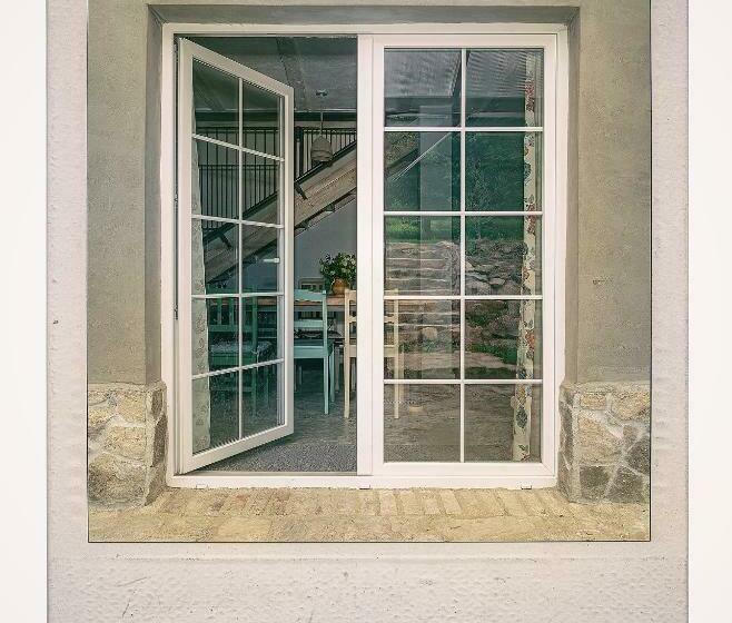 בקתת חדר, Kozy I Róże