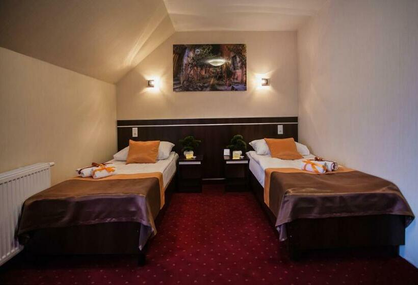 スタンダードルーム, Lord