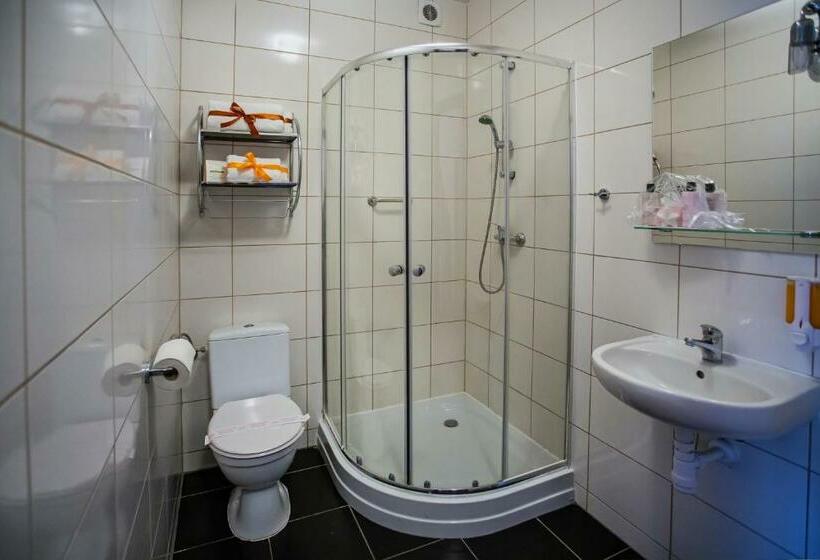 スタンダードルーム, Lord