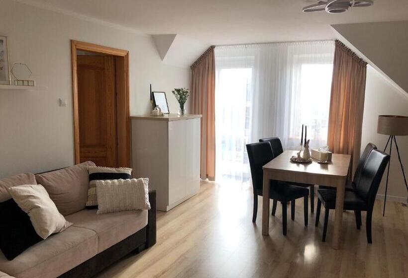 Студио Стандарт с Балконом, Pokoje Agroturystyczne U Hani