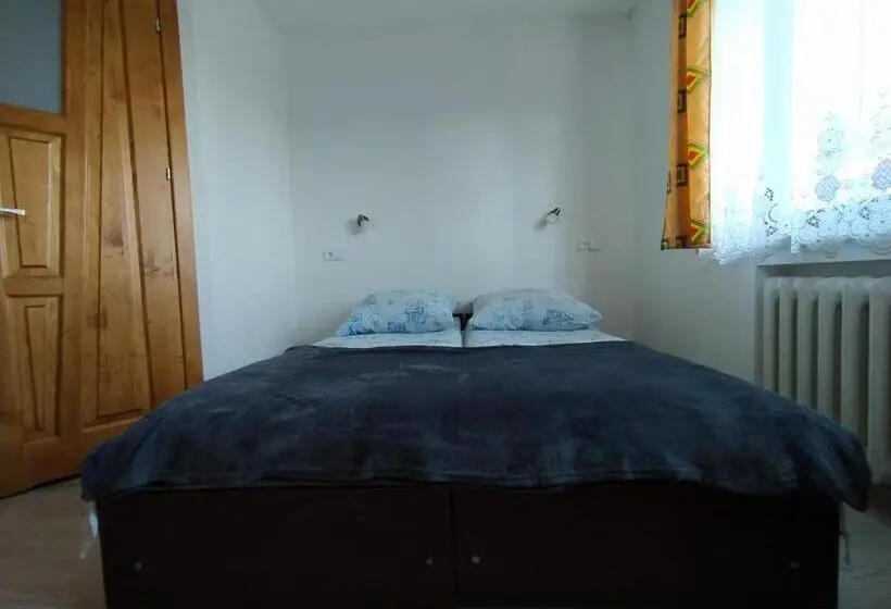 Standard Kolmen Hengen Huone, Pokoje Gościnne U Babuni