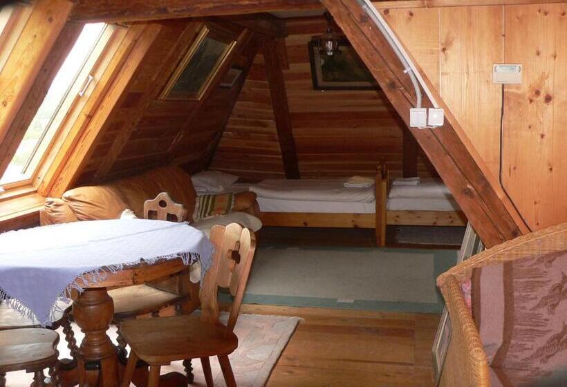 חדר סטנדרט לארבעה, Stara Plebania