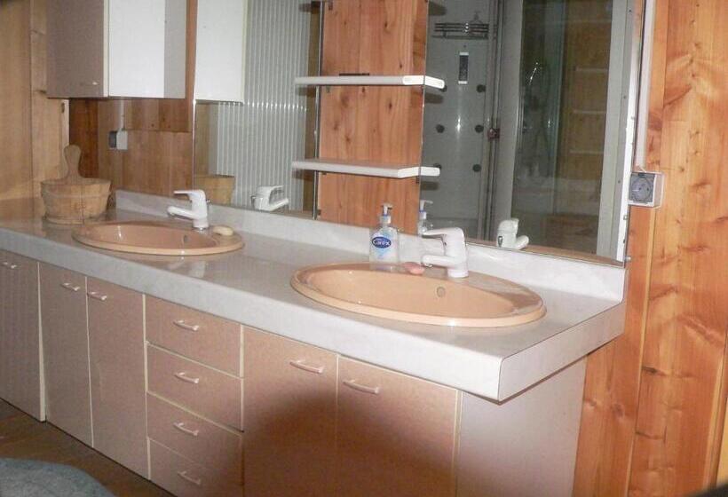 חדר סטנדרט לארבעה, Stara Plebania