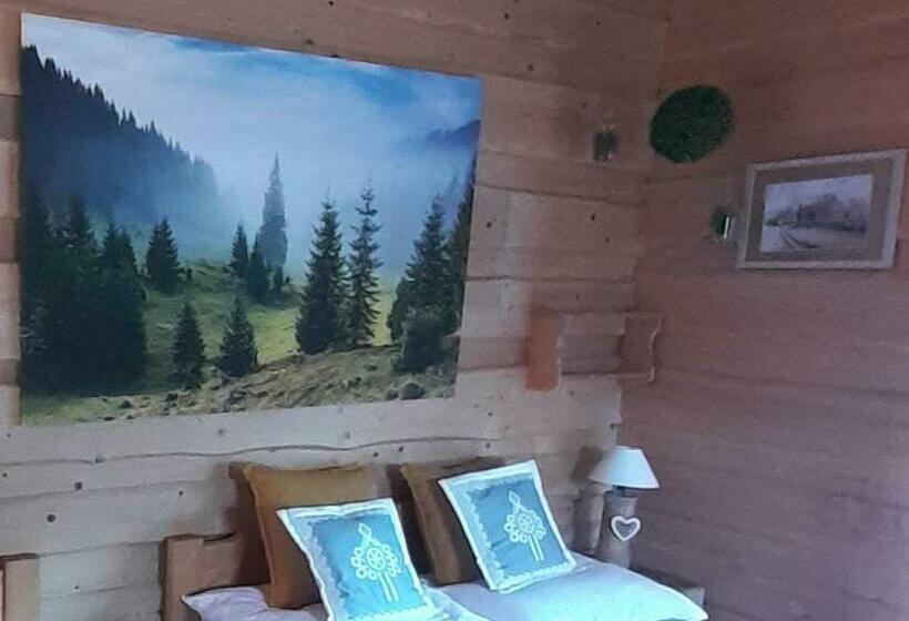 Négyágyas Standard Szoba, Staro Chałpa