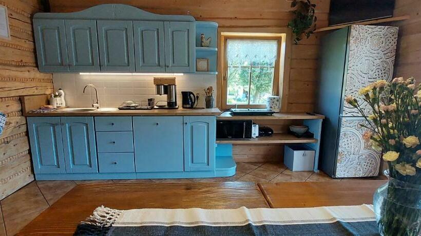 1 Szobás Ház, Staro Chałpa