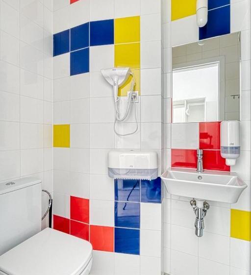 חדר סטנדרט לשלושה, Level Rooms