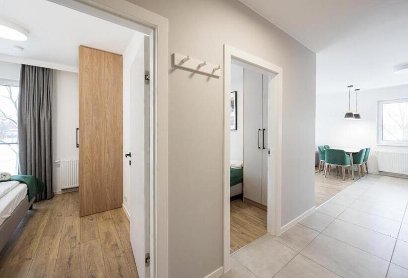 2 Bedrooms Apartment River View, Marina Apartments