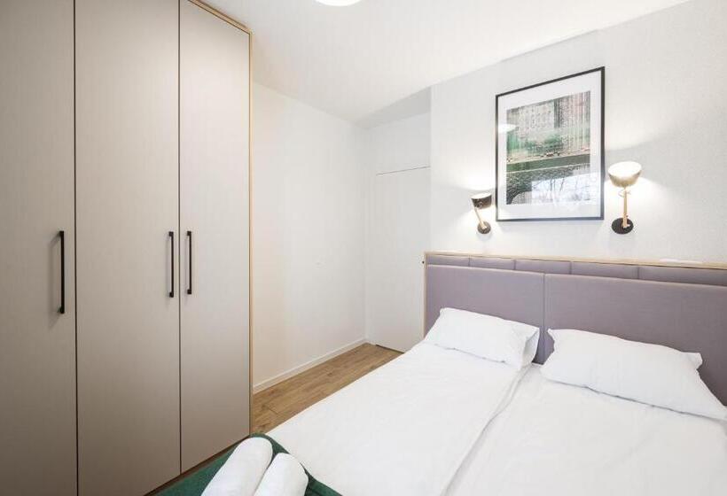 2 Bedrooms Apartment River View, Marina Apartments